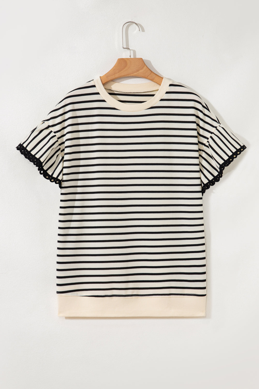 Plus Size Stripe Scallop Trim Short Sleeve Top