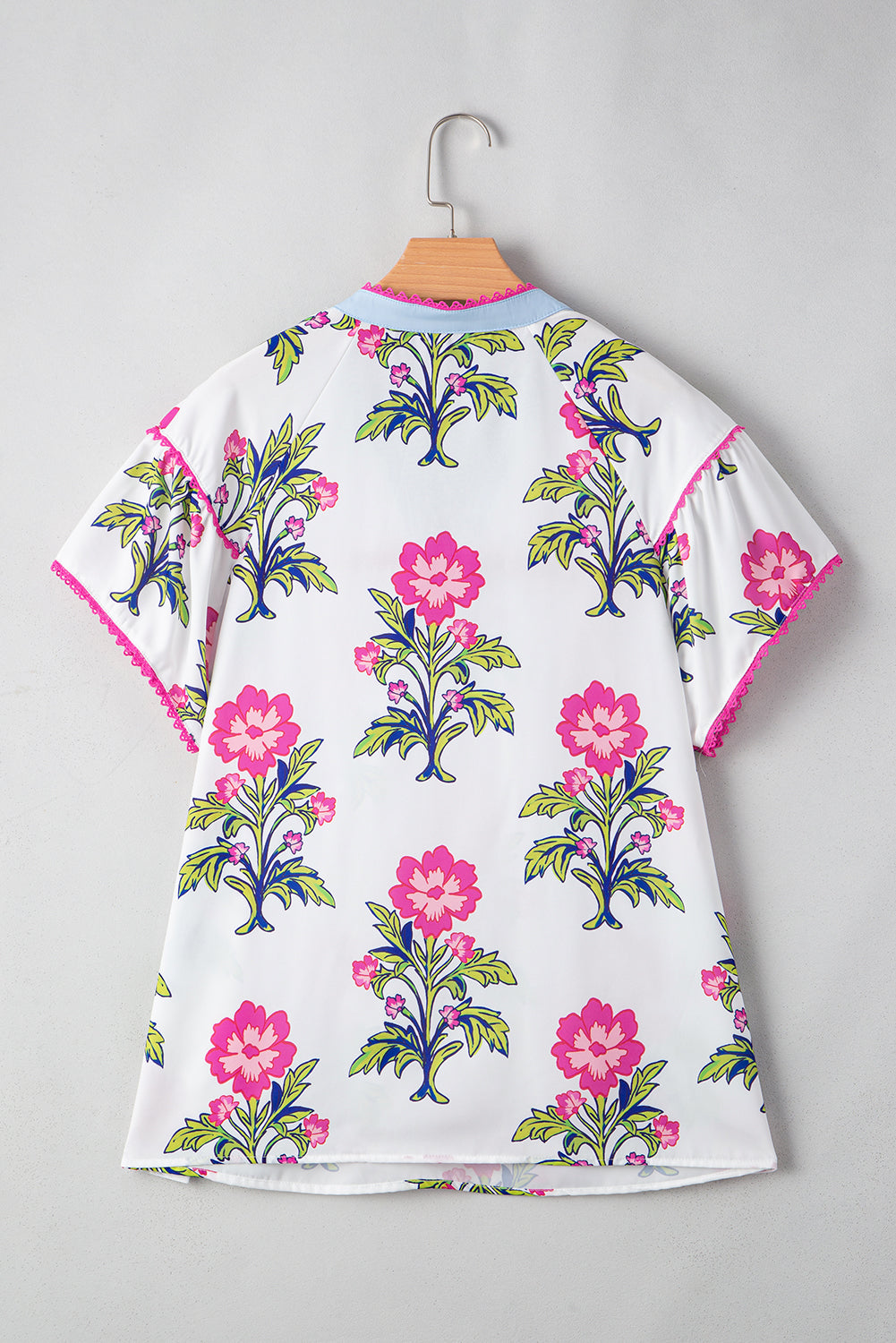 Plus Size Floral Contrast V-Neck Blouse