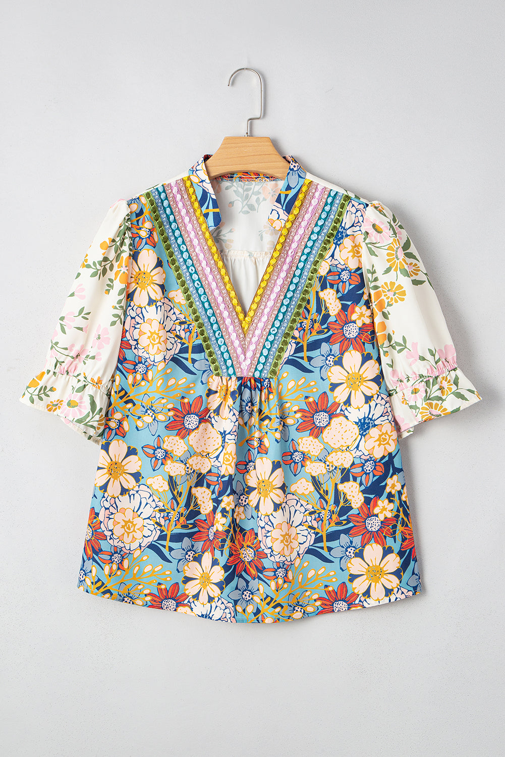 Plus Size Floral V-Neck Puff Sleeve Blouse