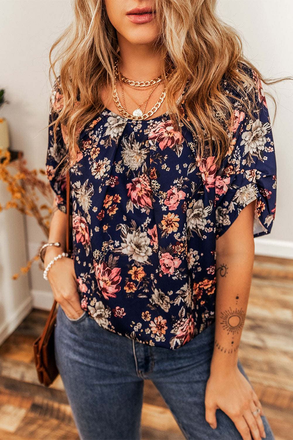 Floral Short Sleeve Scoop Neck Blouse