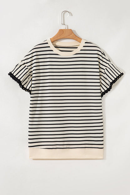 Plus Size Stripe Scallop Trim Short Sleeve Top