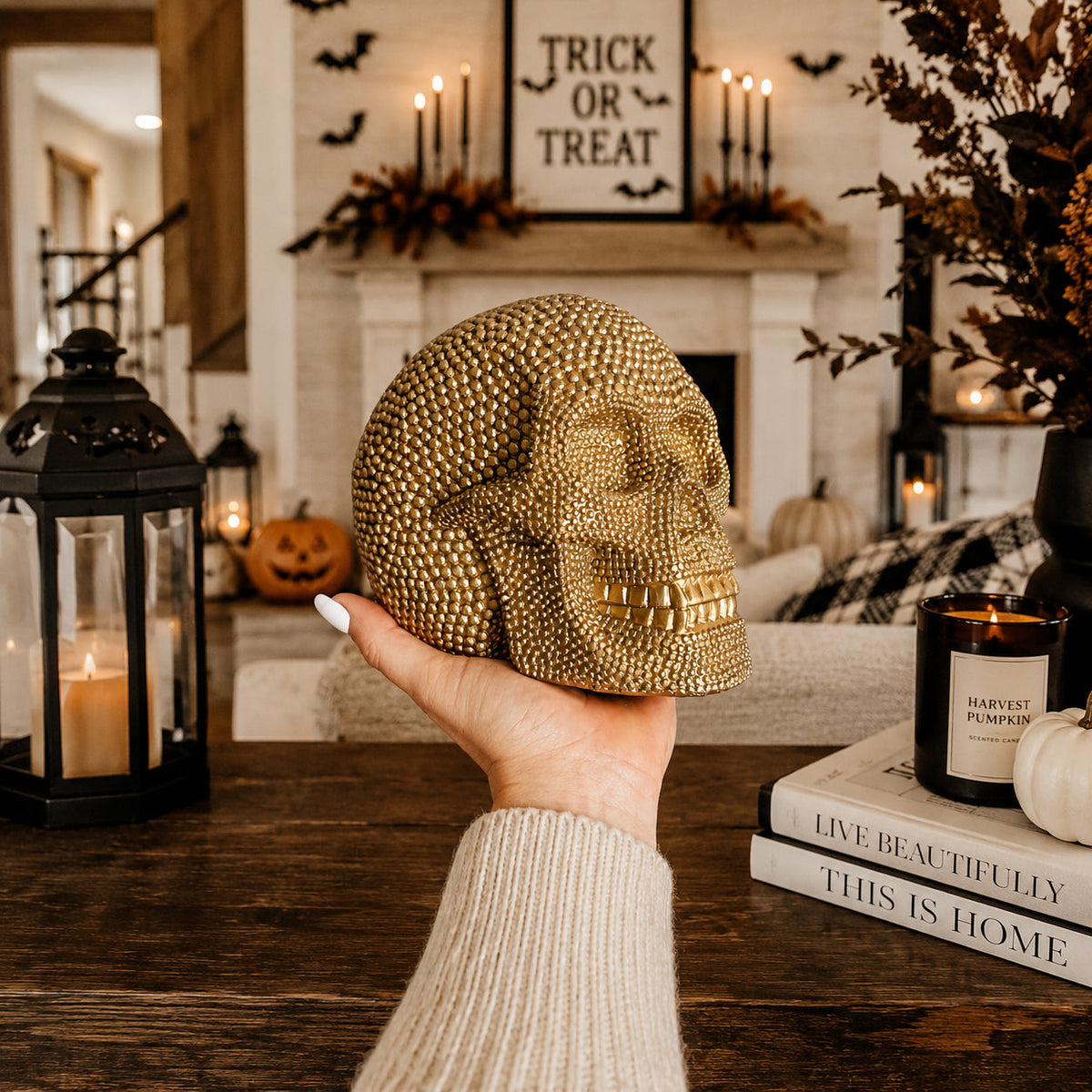 Skull Halloween Figurine in Silver or Gold