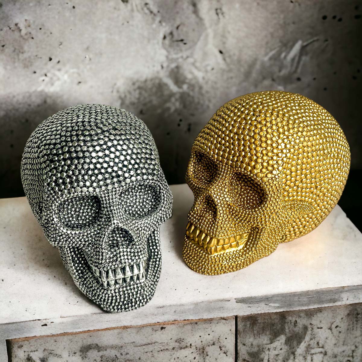 Skull Halloween Figurine in Silver or Gold