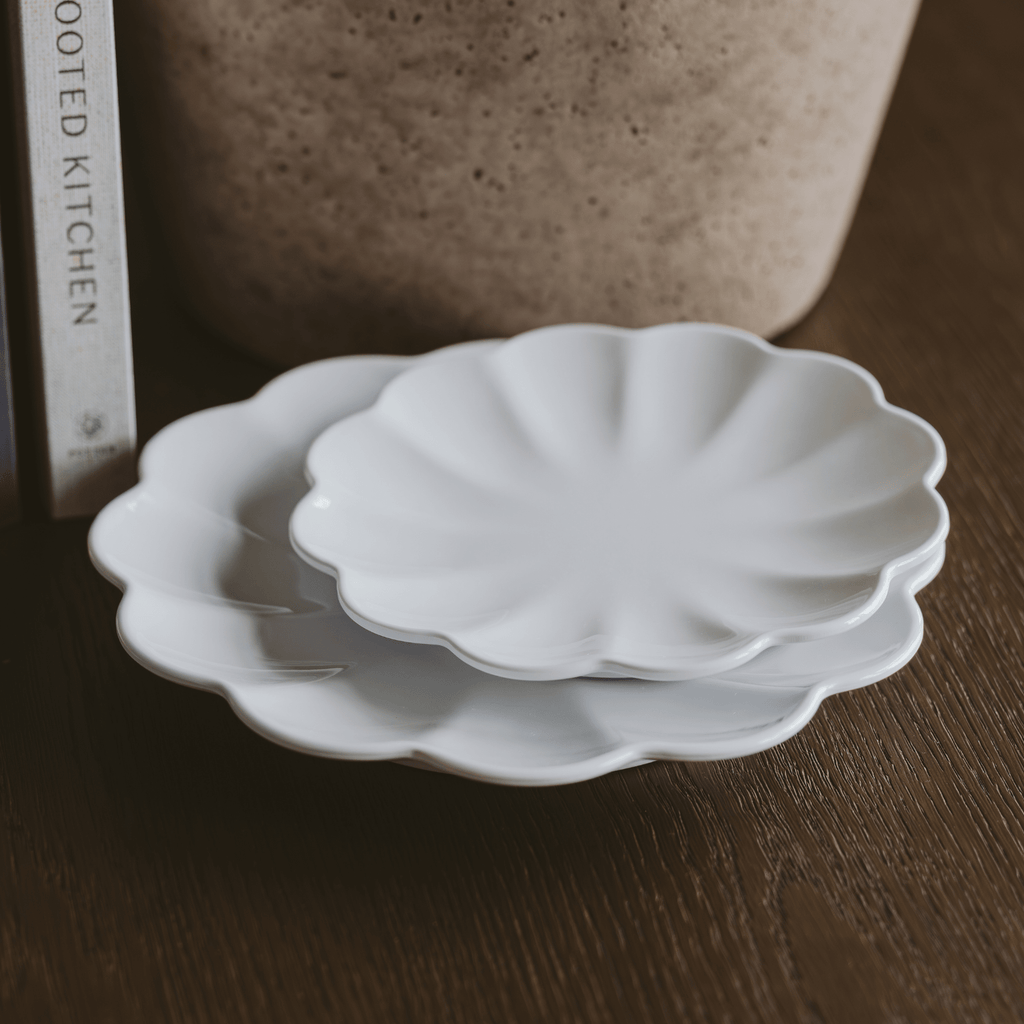 White Scalloped Serving Tray Set