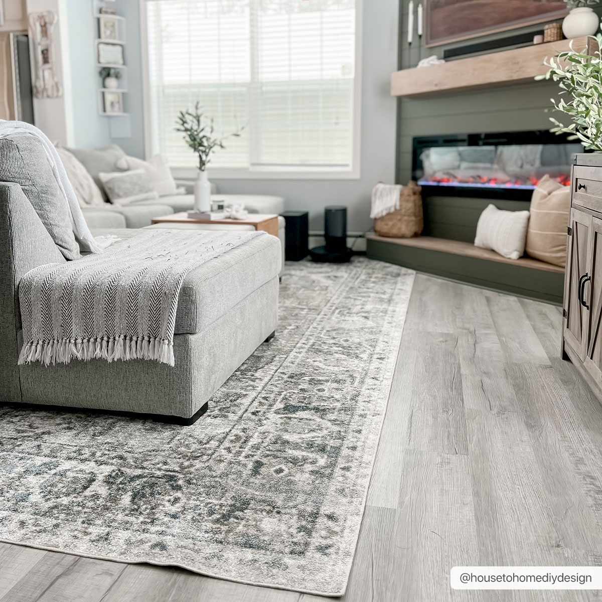 Rudoblu Boutique Washable Rug