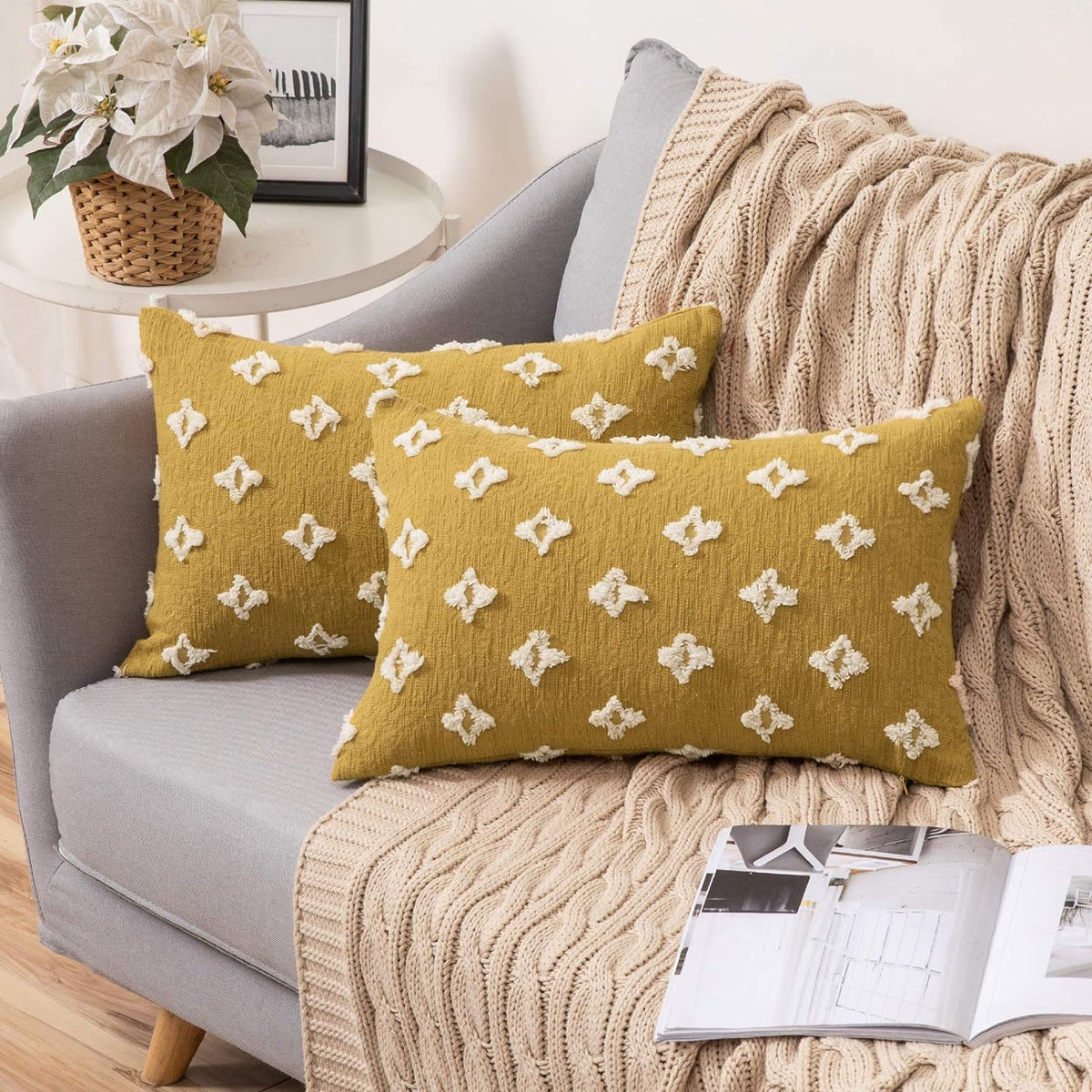 12''x20'' Tufted Floral Lumbar Throw Pillow with Insert