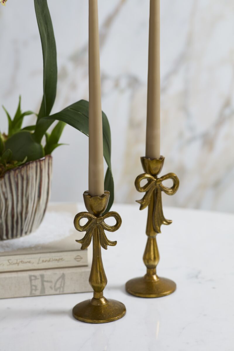 Bowtied Candleholder