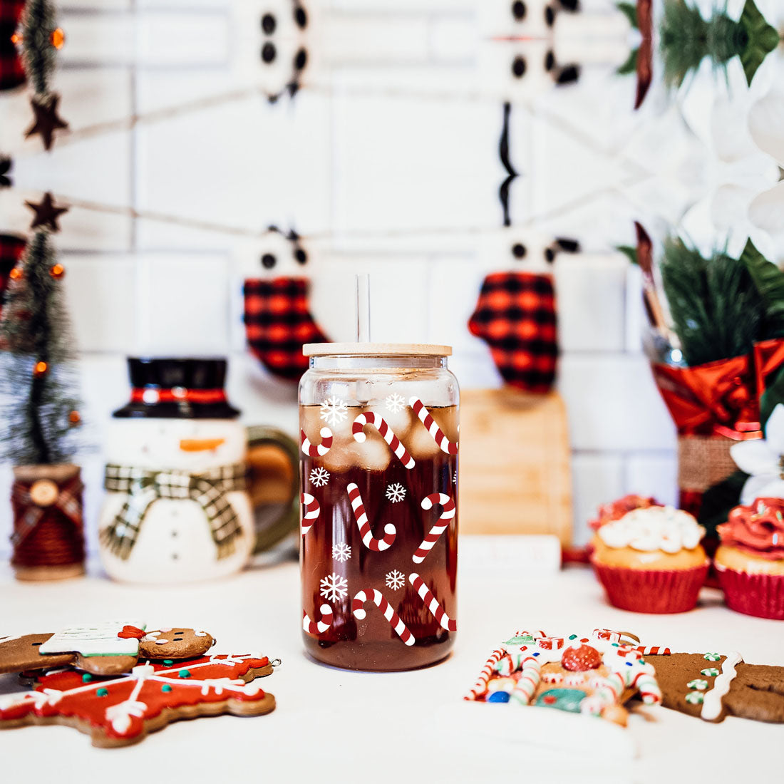 Red and white Christmas glass cups
Red and white Holiday glass cups with lid and straw. 
Red and white xmas glass cups with straw and lid