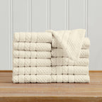 Giuliana Collection Checkered Jacquard Bath Towel Set