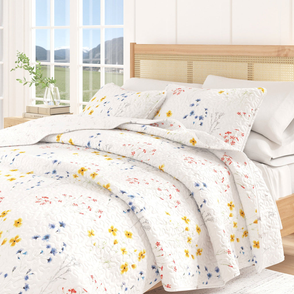Marianne Wildflower Floral Quilt Set