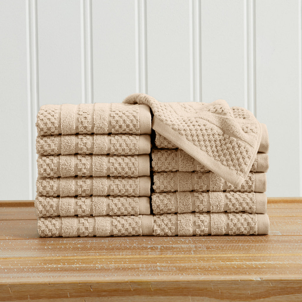 Giuliana Collection Checkered Jacquard Bath Towel Set