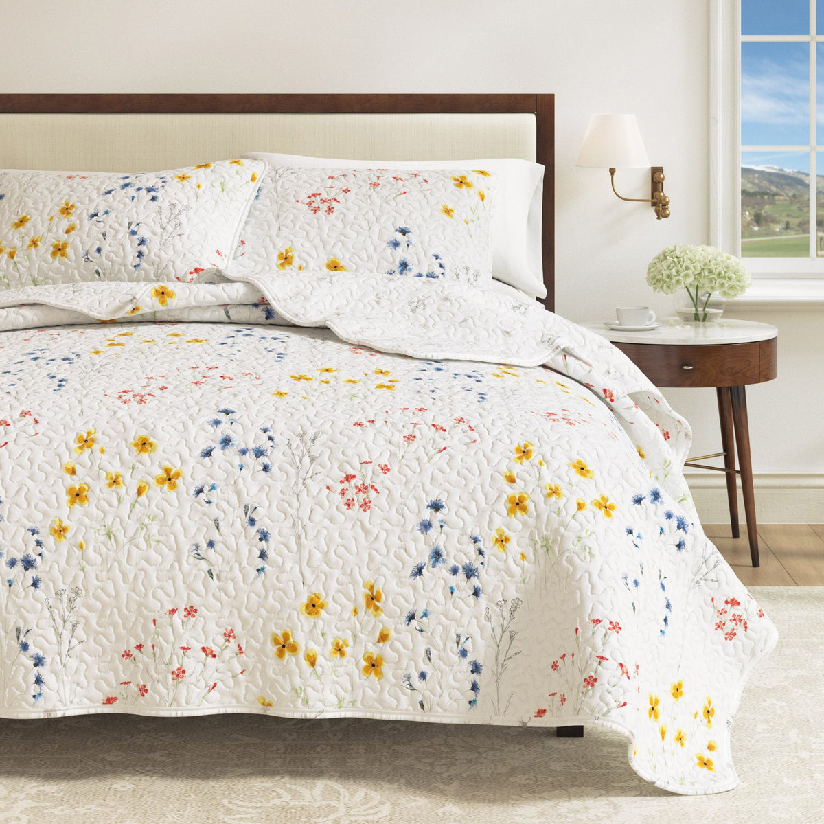 Marianne Wildflower Floral Quilt Set